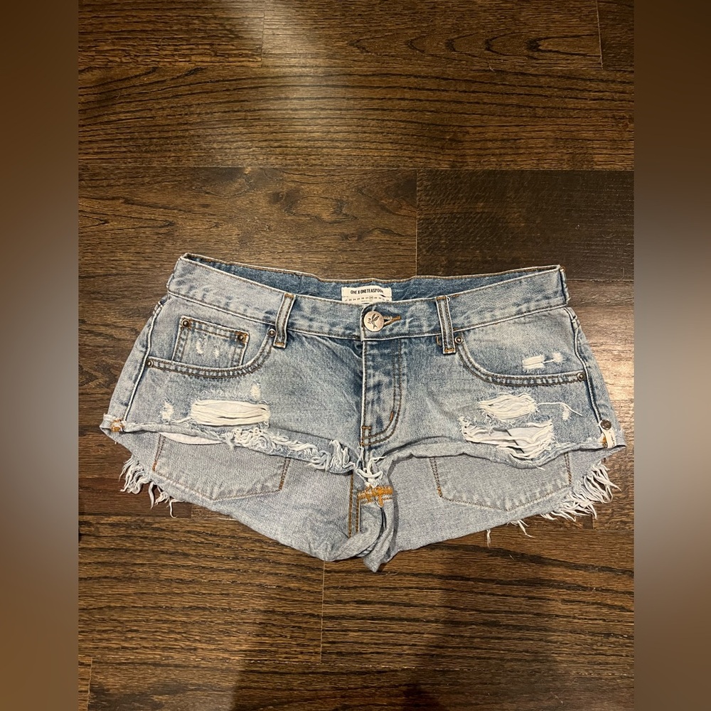 One Teaspoon denim shorts size 28